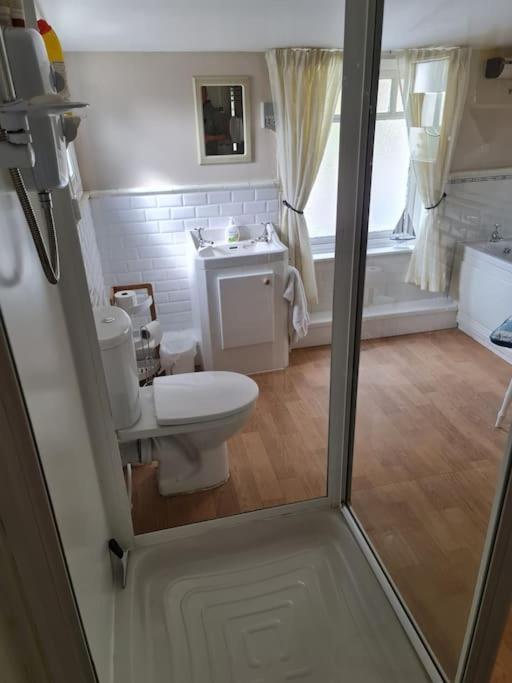 Arvonia Sleeps 7, Sea Views, Dog Friendly Villa New Quay  Eksteriør bilde